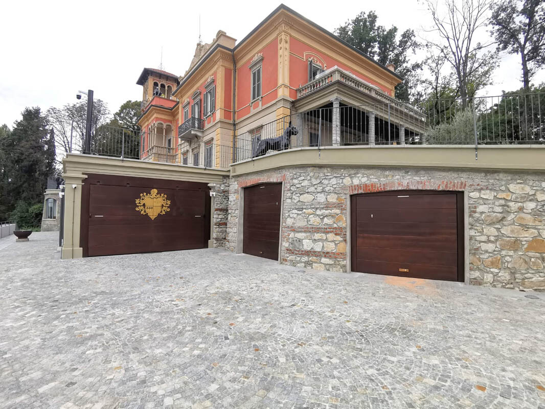 villa-storica-porta-garage-sicurezza